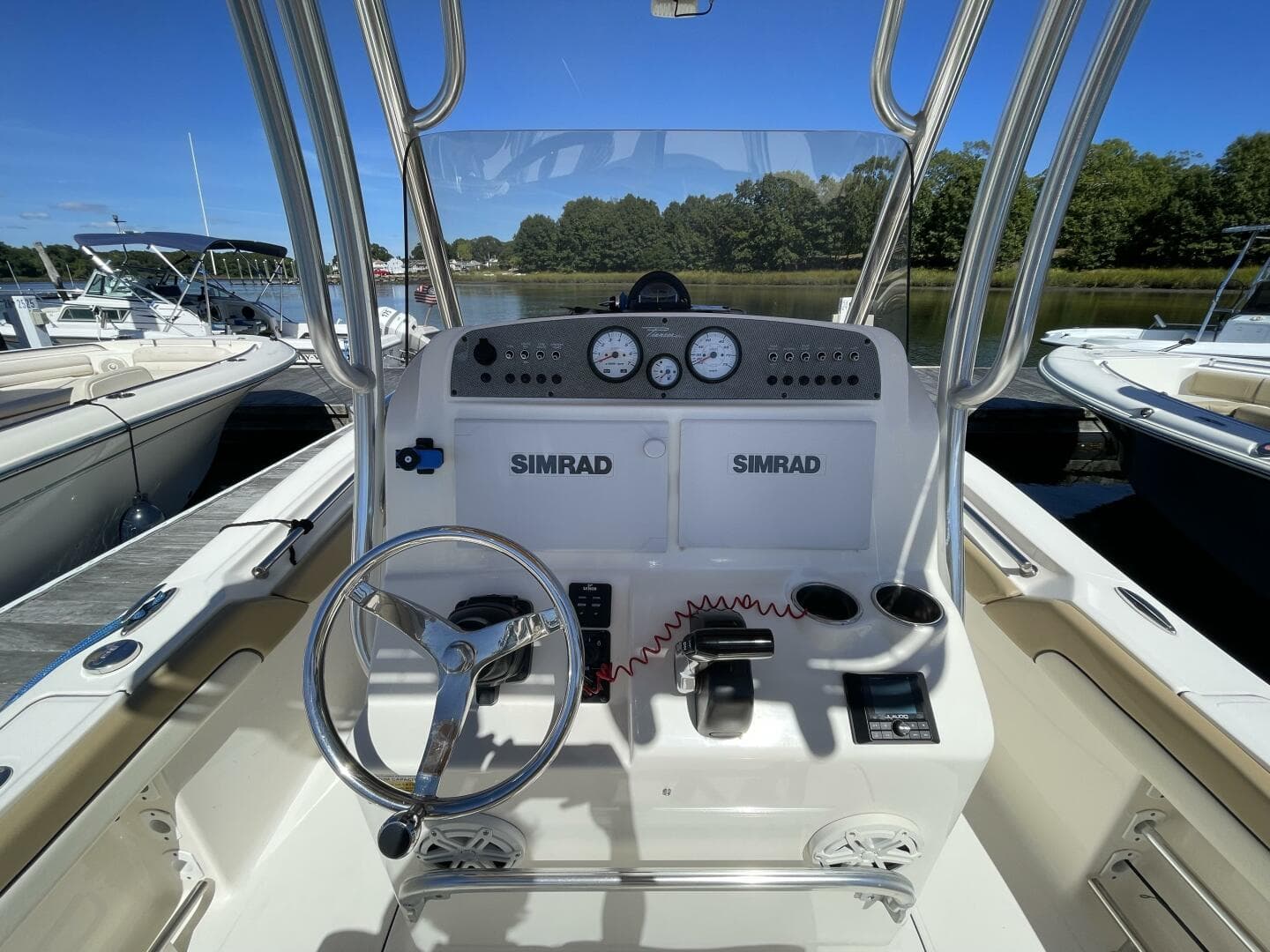 2017 Pioneer 222 Islander