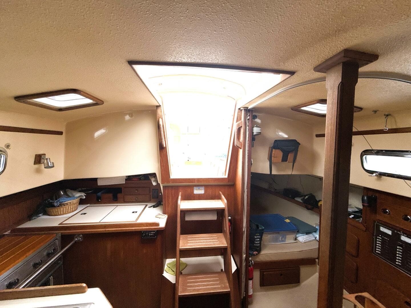 1992 Island Packet 32