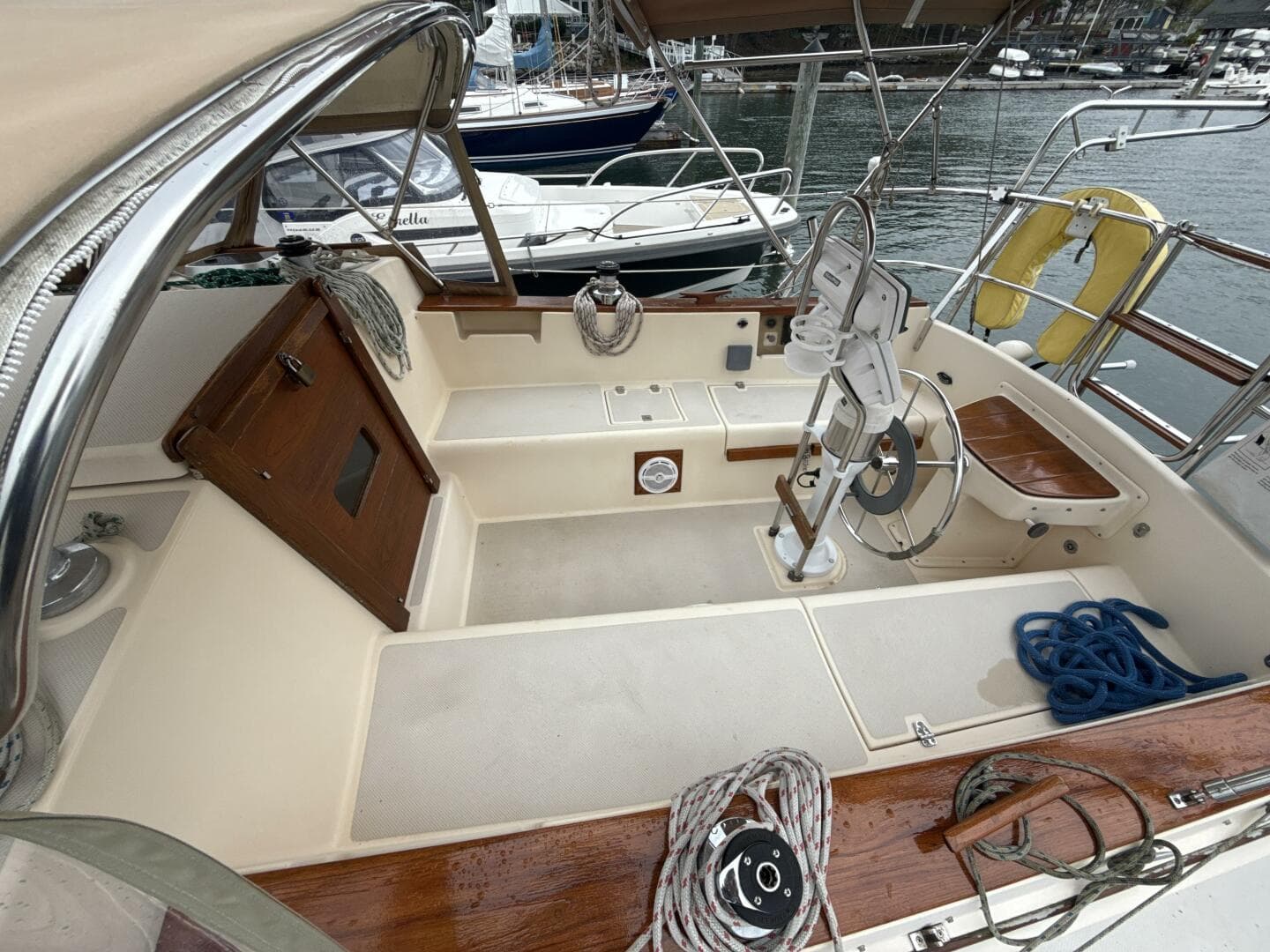 1992 Island Packet 32