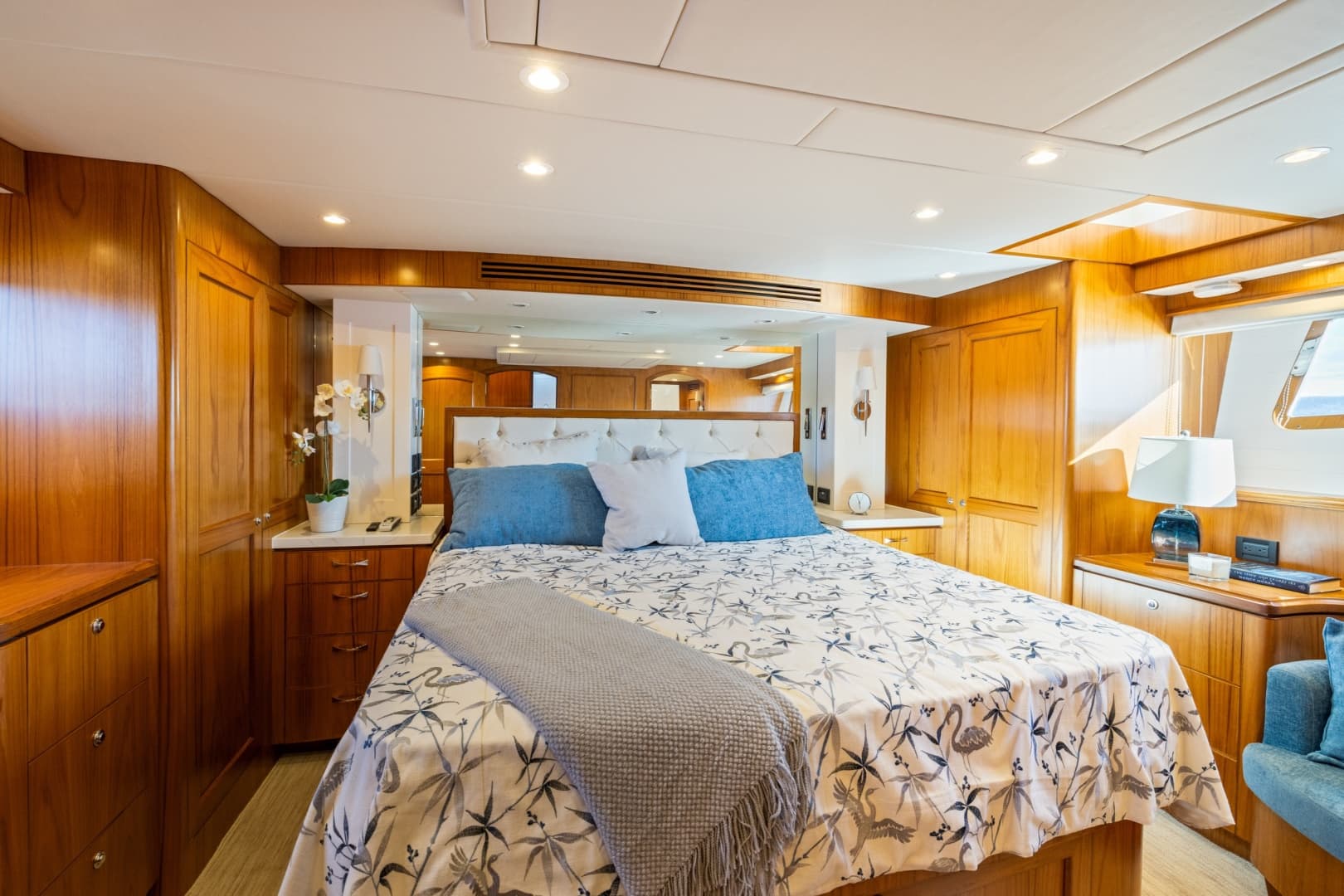 2023 Offshore Yachts ELV