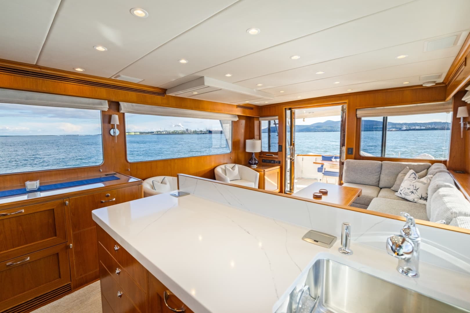 2023 Offshore Yachts ELV