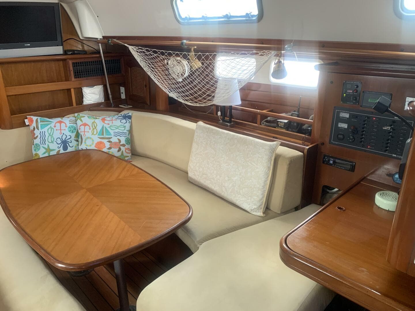 1998 Beneteau 463