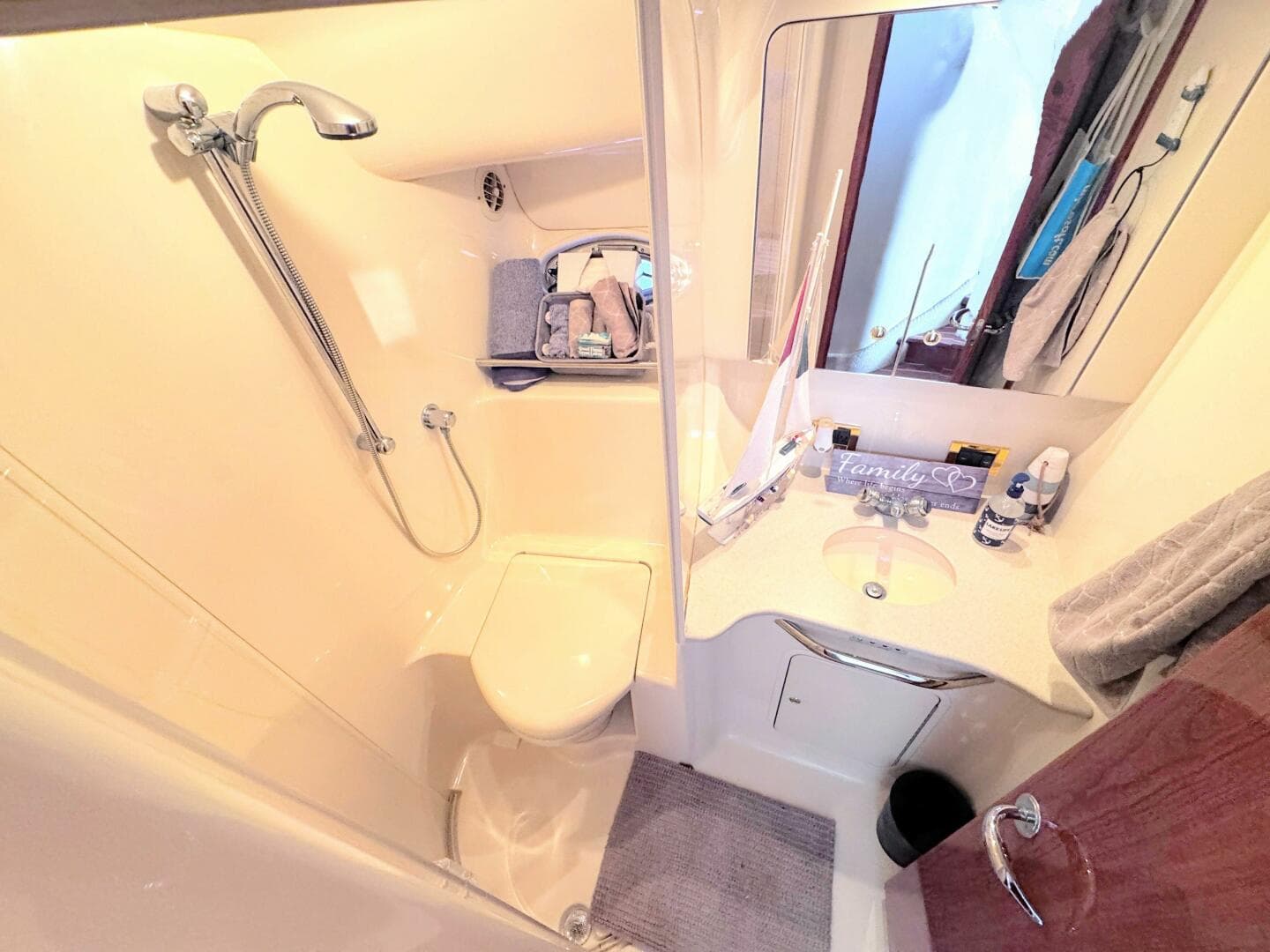 2000 Sea Ray 450 Express Bridge