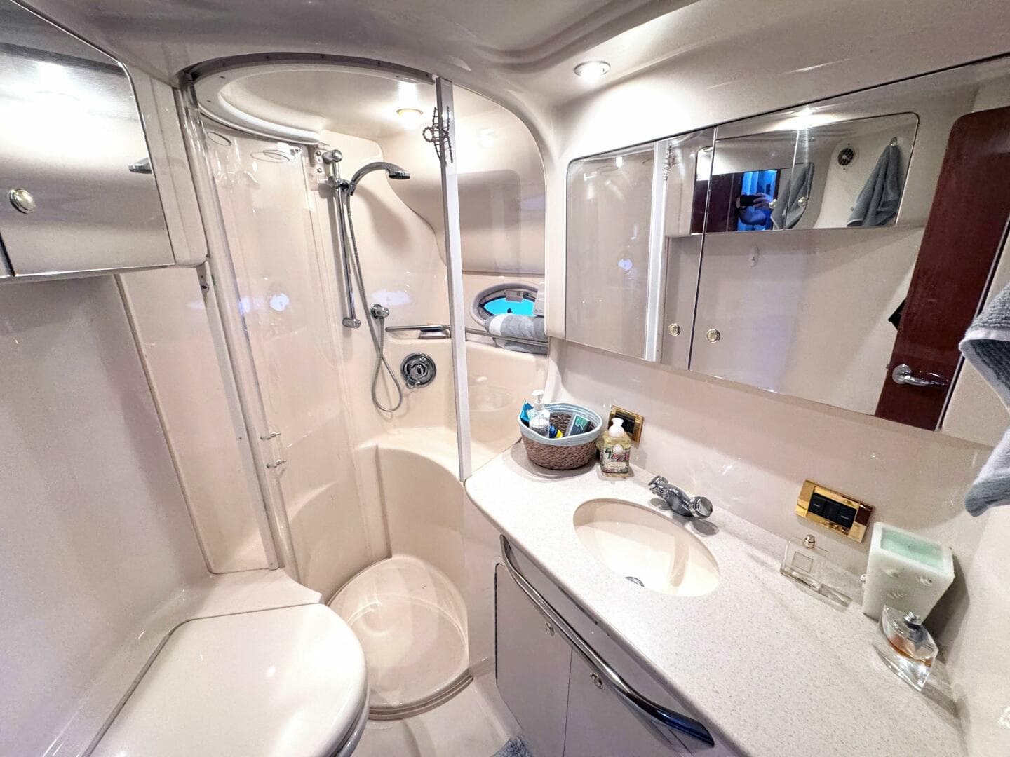 2000 Sea Ray 450 Express Bridge