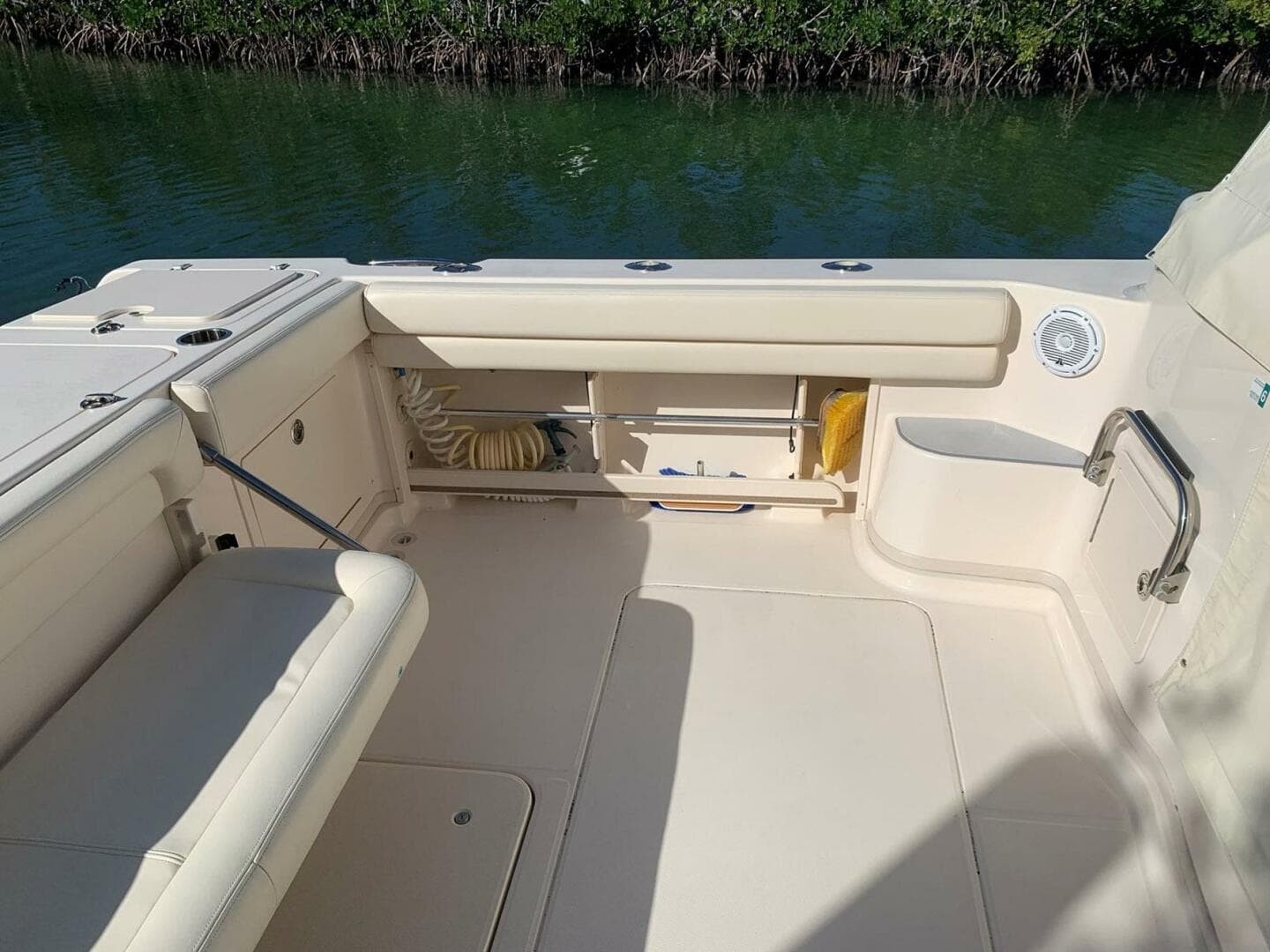 2015 Grady-White Express 370