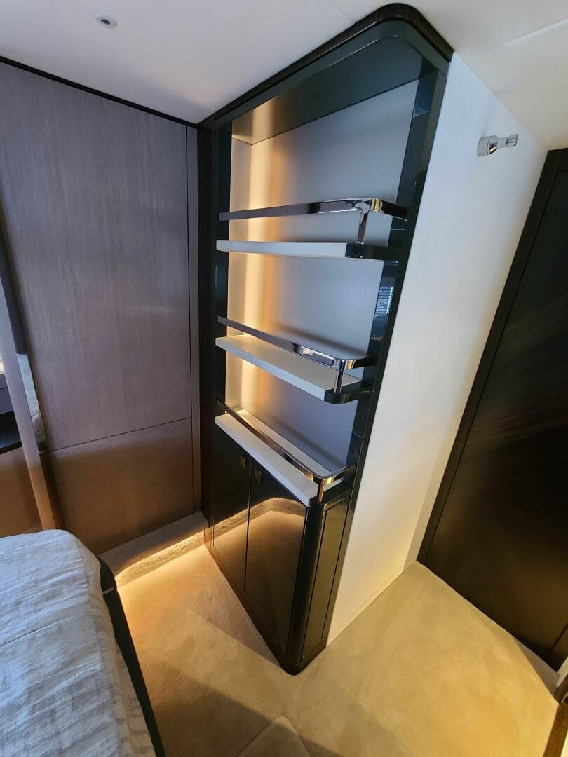 2023 Sunseeker 68 Manhattan