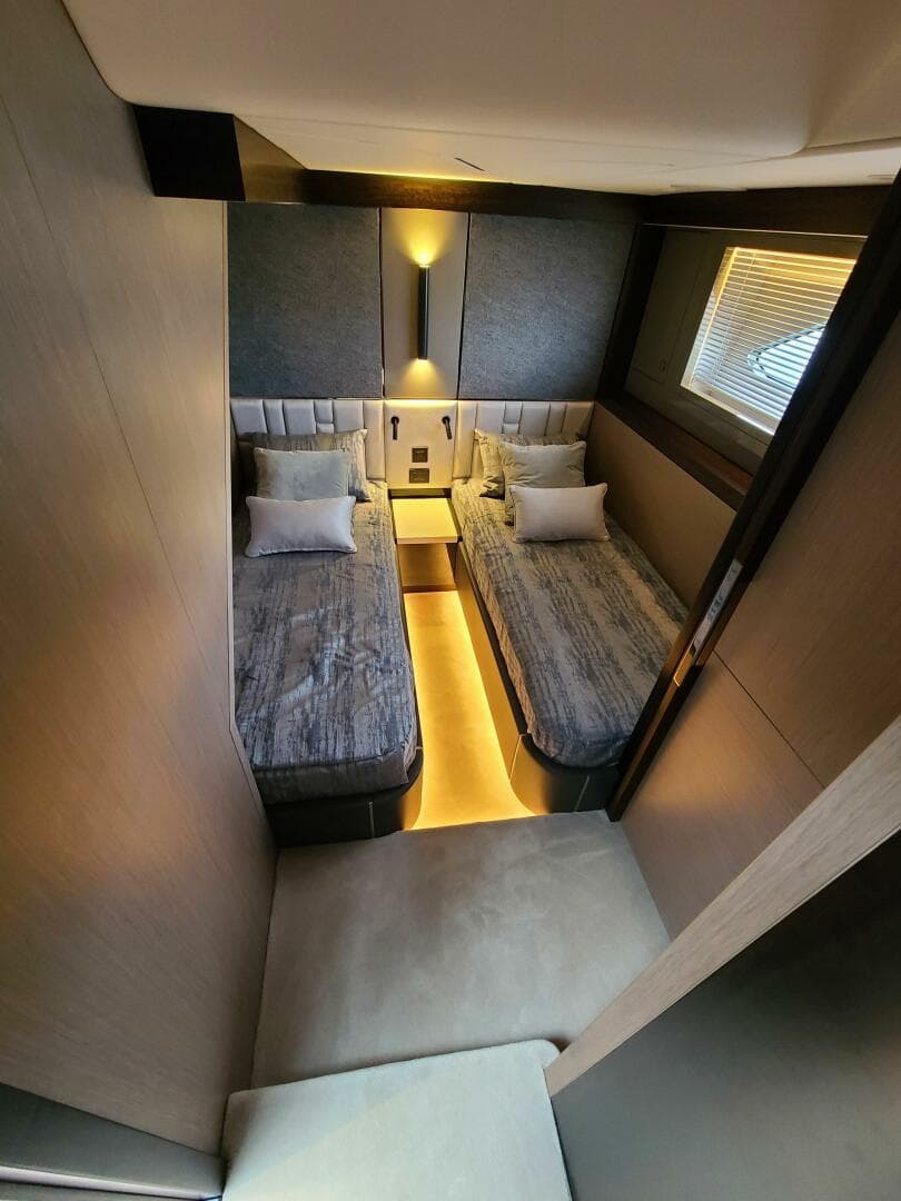 2023 Sunseeker 68 Manhattan