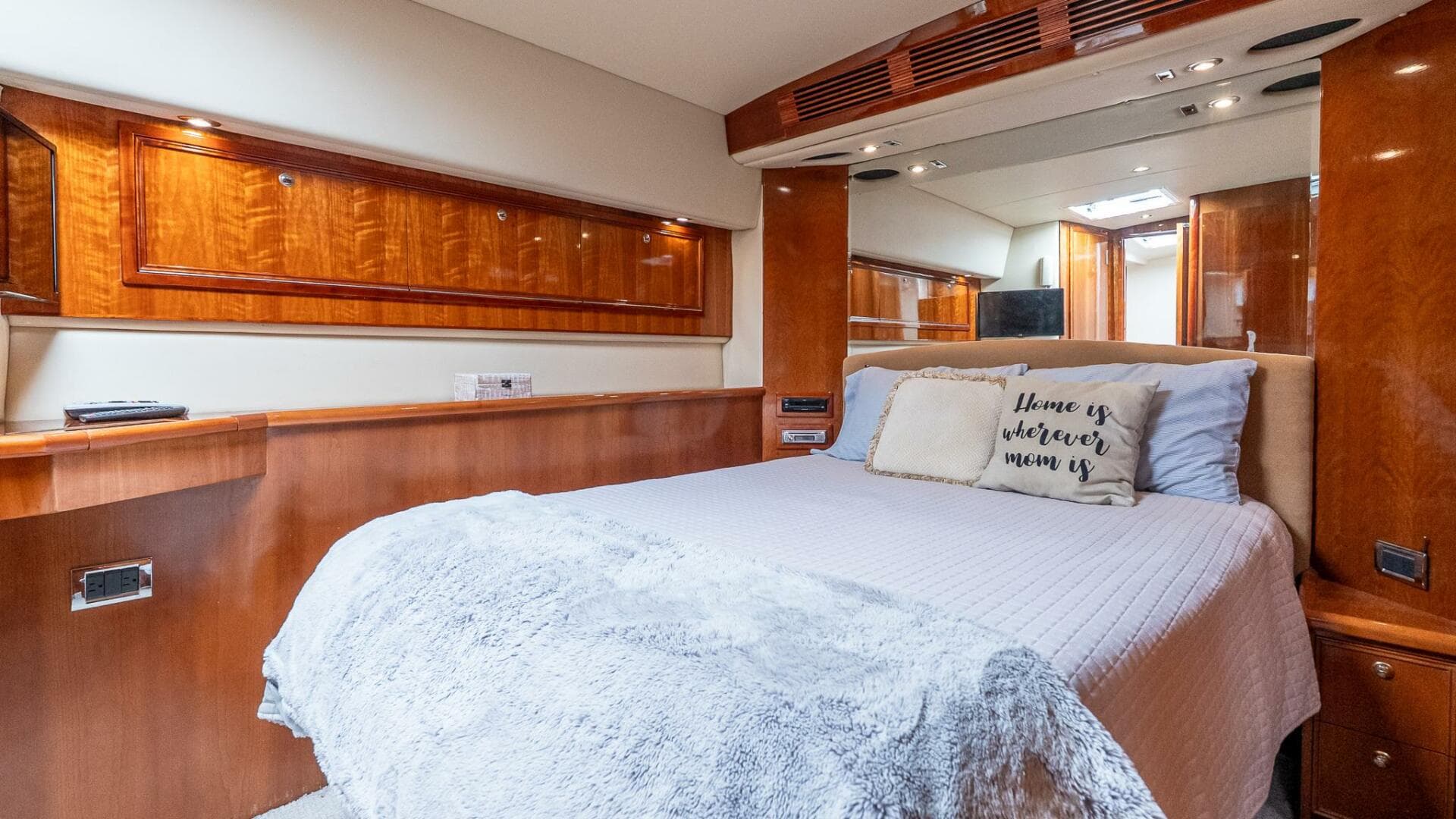 2005 Riviera 51 Flybridge