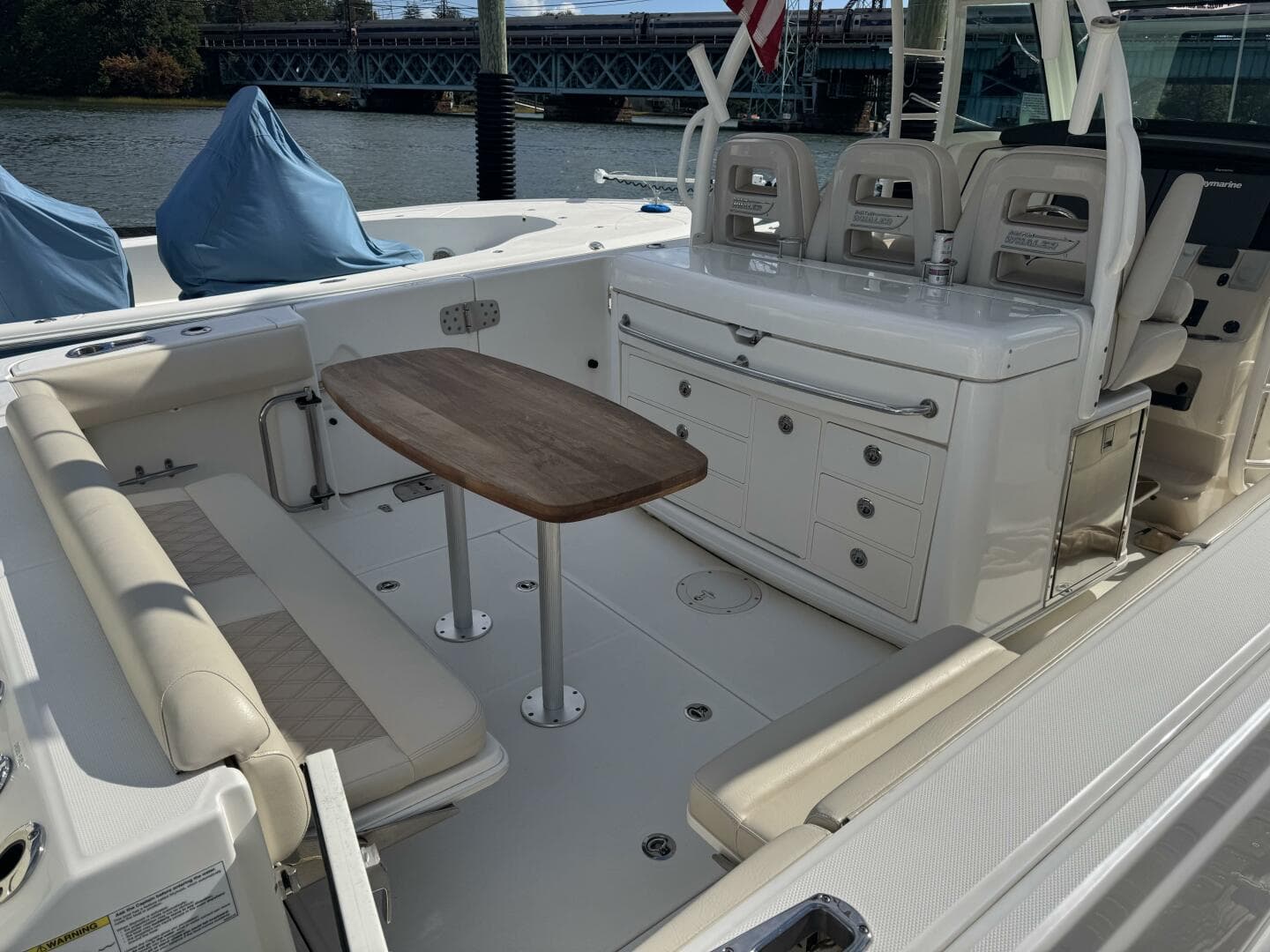 2017 Boston Whaler 370 Outrage