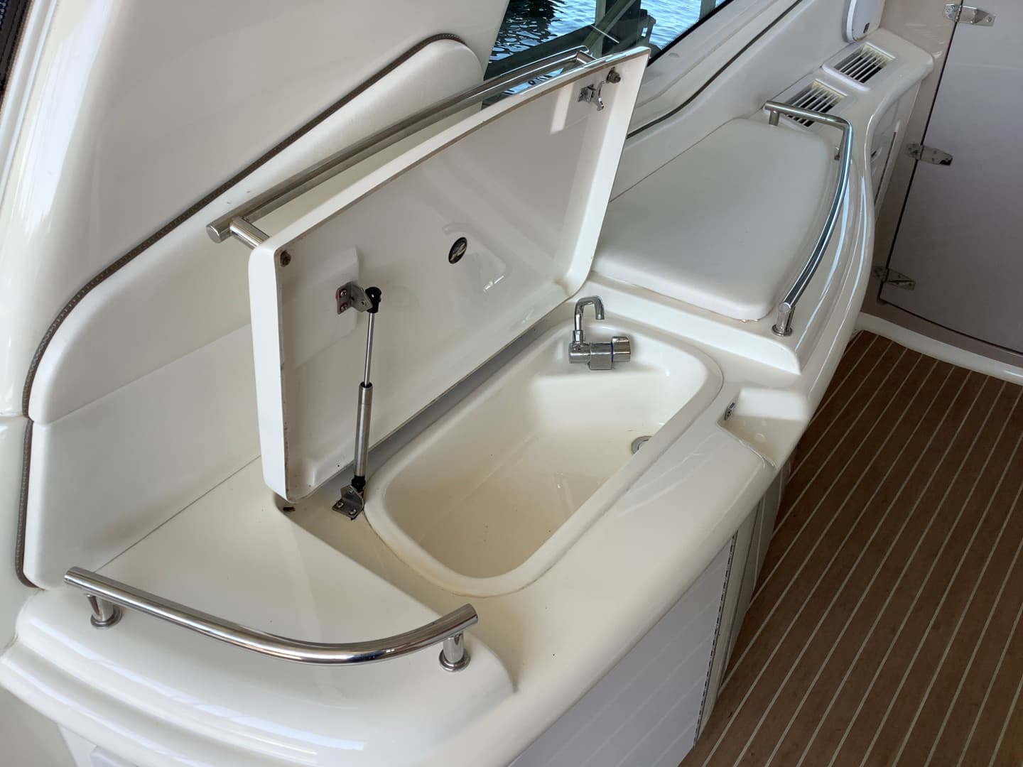 2007 Sea Ray 52 SUNDANCER