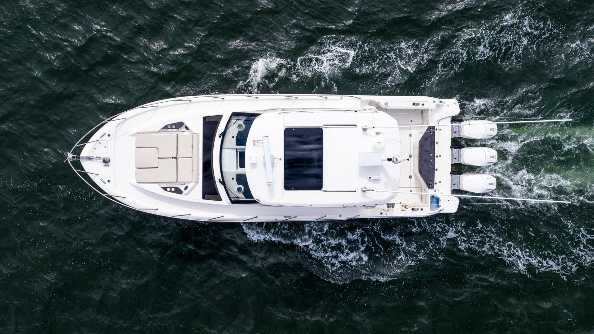 2024 Boston Whaler 405 Conquest