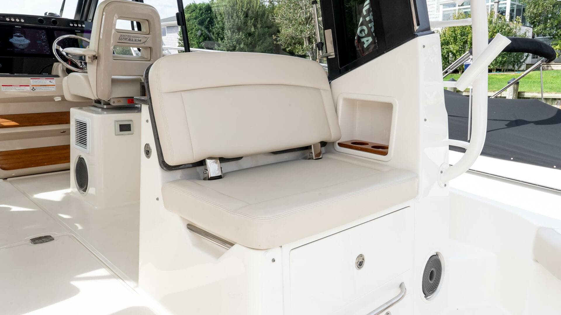 2024 Boston Whaler 405 Conquest