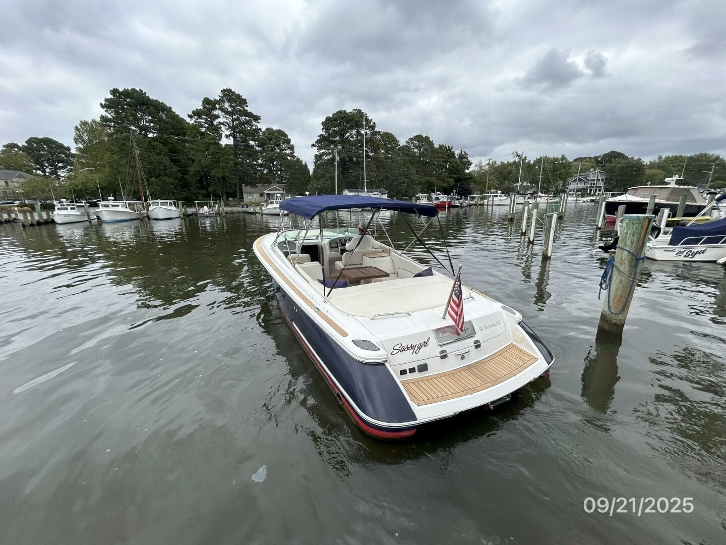 28' Chris-Craft port aft profile2
