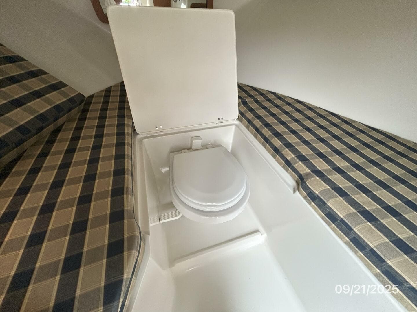 28' Chris-Craft head