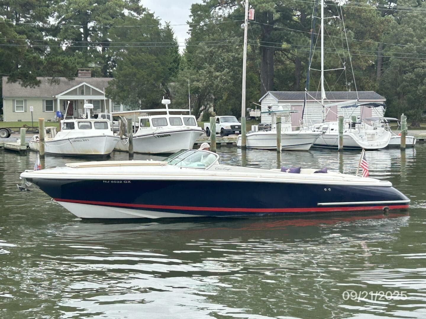28' Chris-Craft port profile1