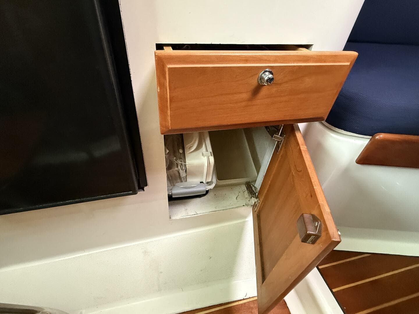 2005 Back Cove 26 Hardtop Express