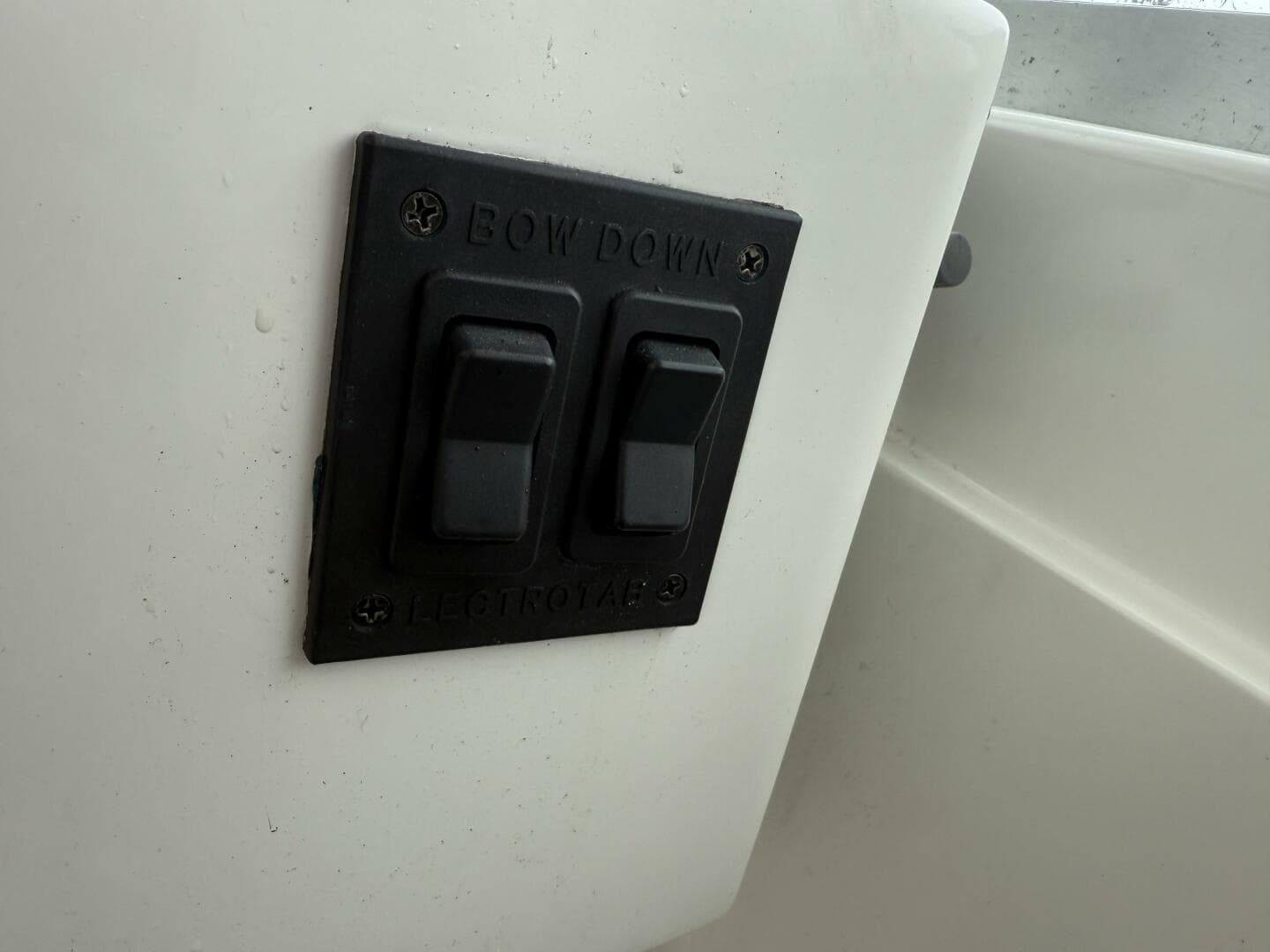 2005 Back Cove 26 Hardtop Express