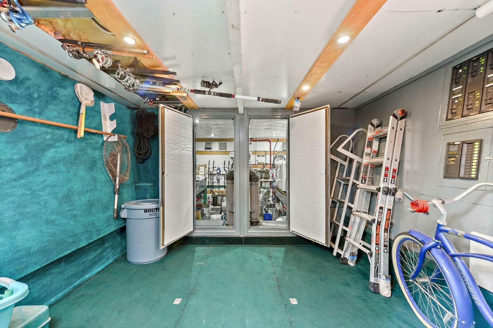 2018 Avenger Luxury Catamaran Coastal Cruiser