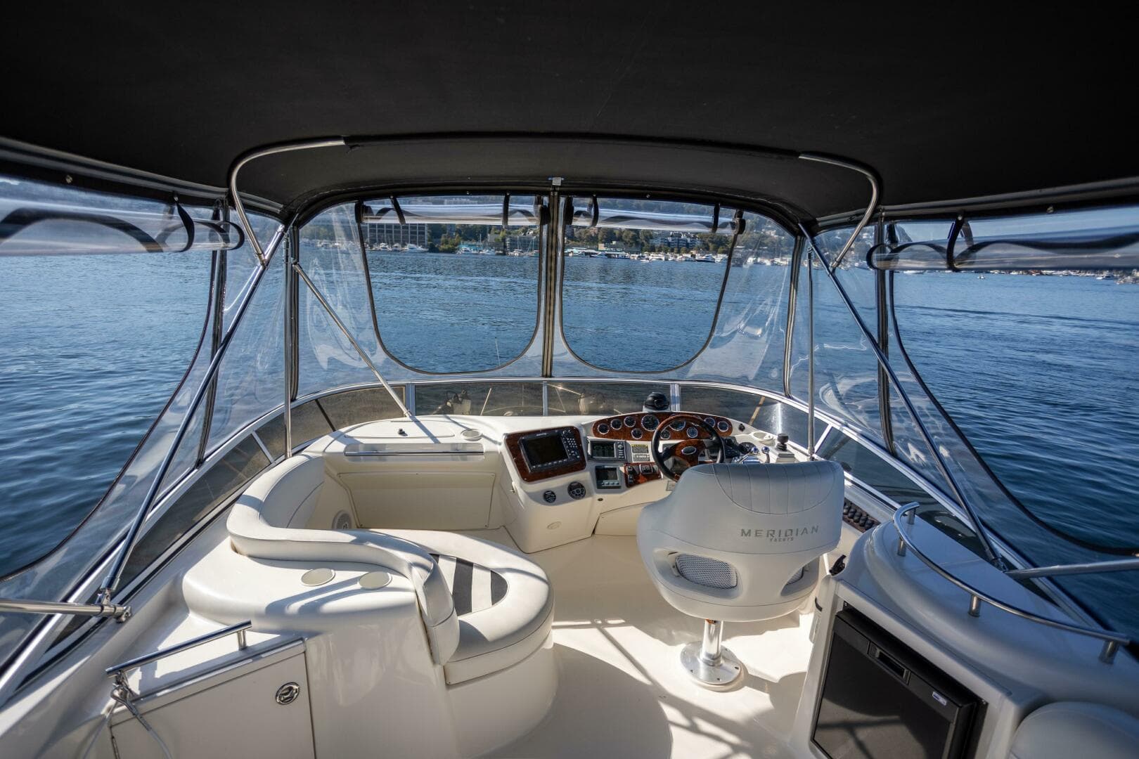 2008 Meridian 341 Sedan