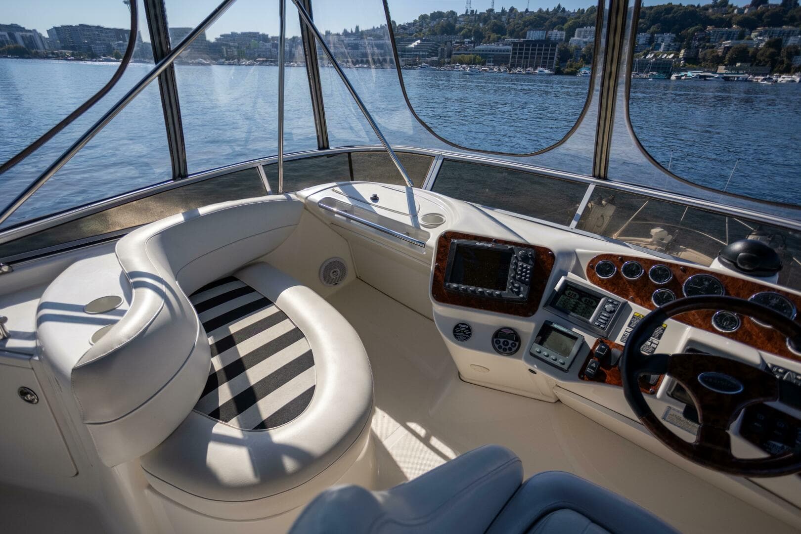 2008 Meridian 341 Sedan