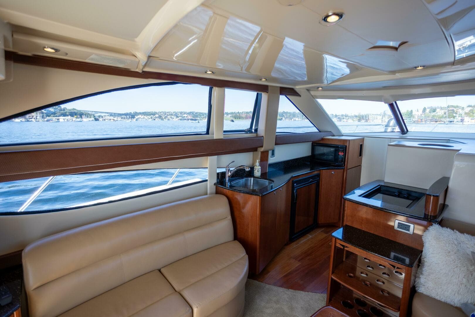 2008 Meridian 341 Sedan