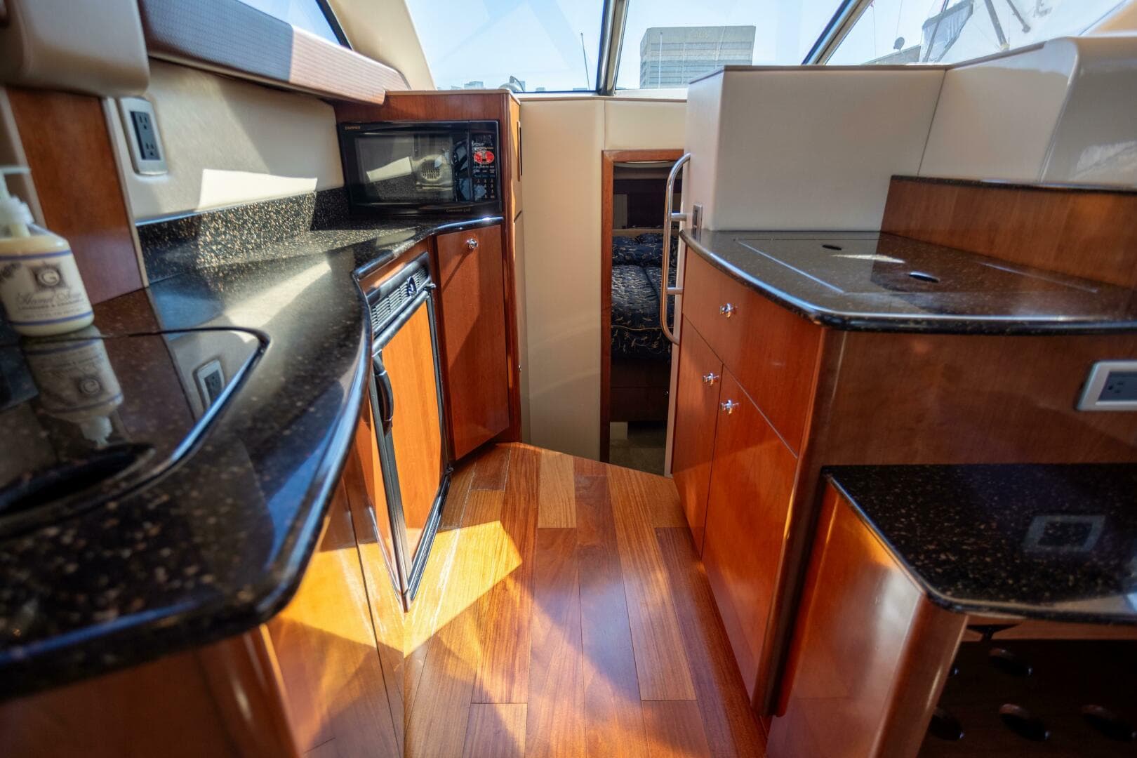 2008 Meridian 341 Sedan