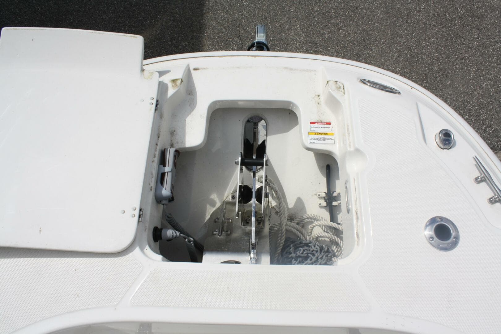 2021 Boston Whaler 270 Dauntless