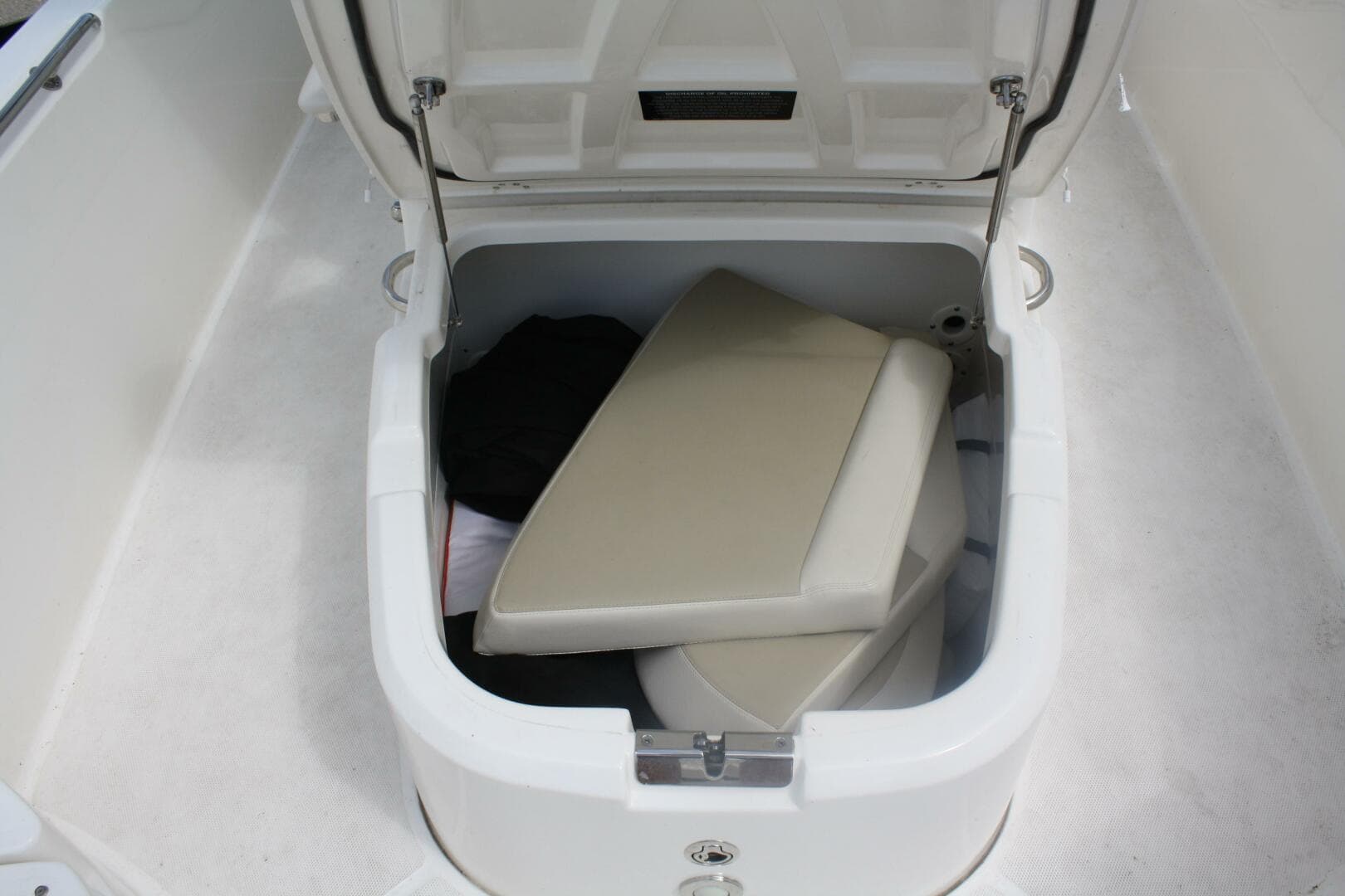 2021 Boston Whaler 270 Dauntless