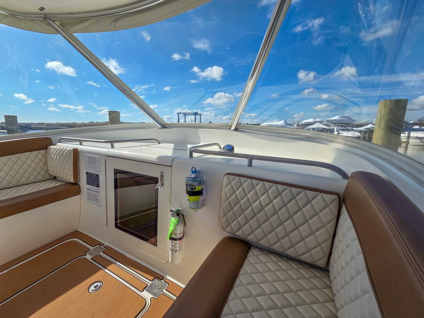 2005 Egg Harbor 35' Predator Express