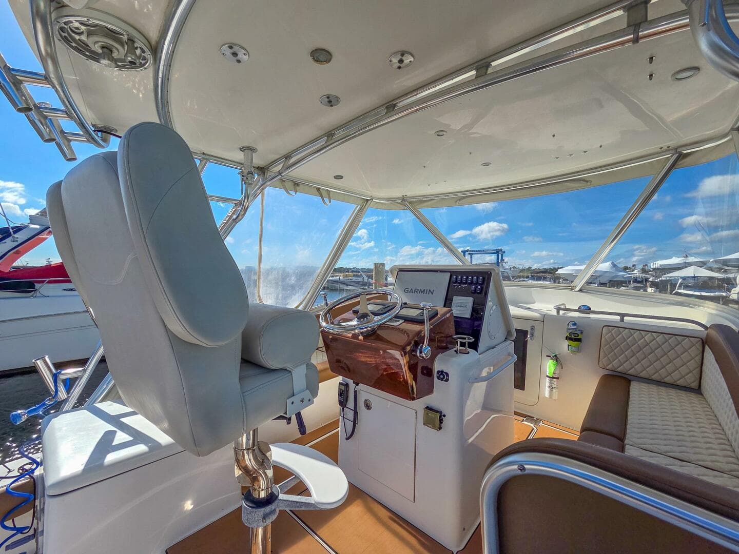 2005 Egg Harbor 35' Predator Express