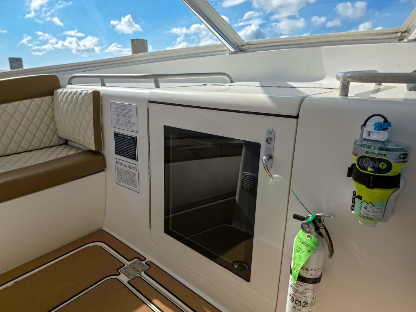 2005 Egg Harbor 35' Predator Express