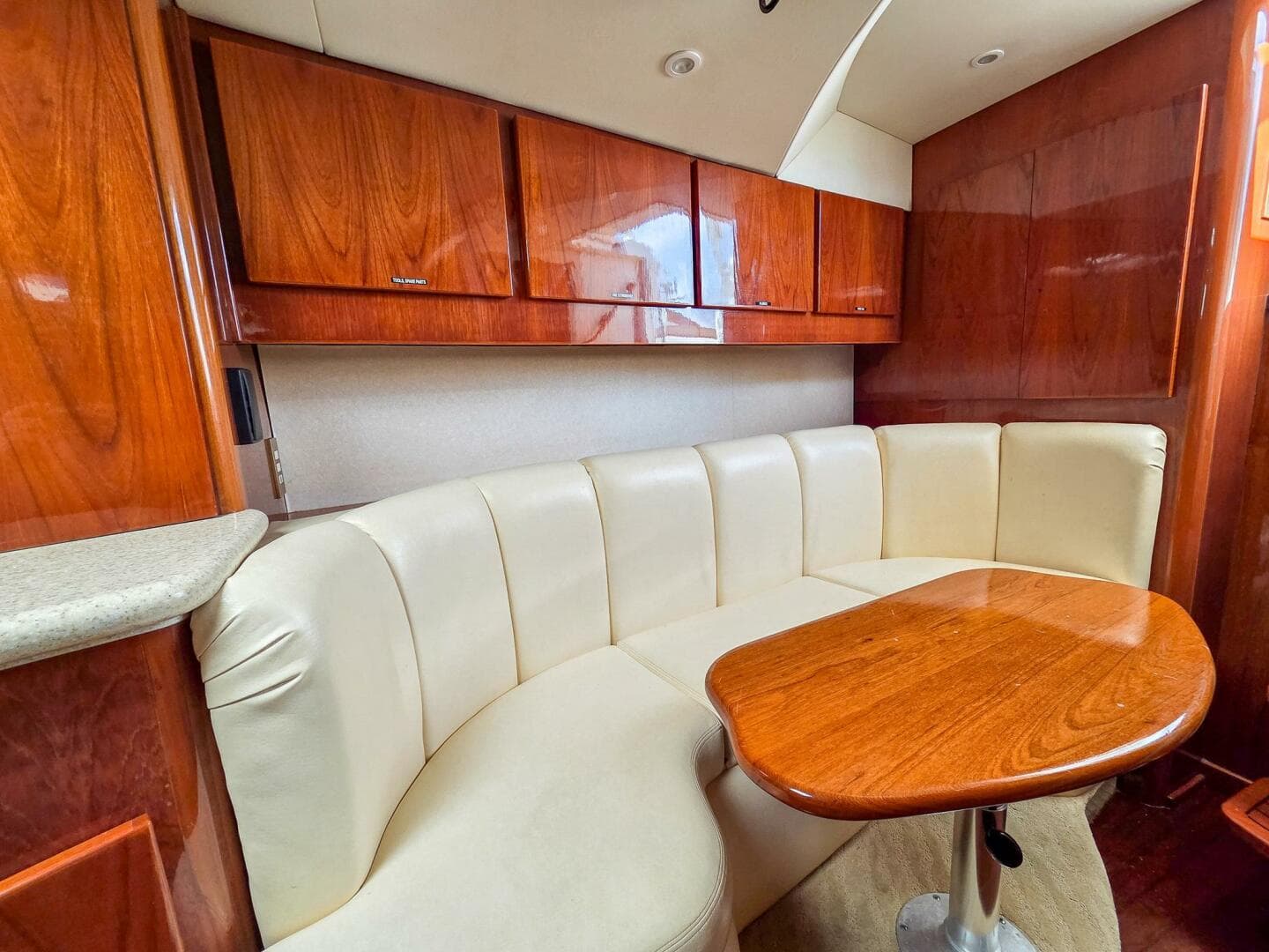 2005 Egg Harbor 35' Predator Express