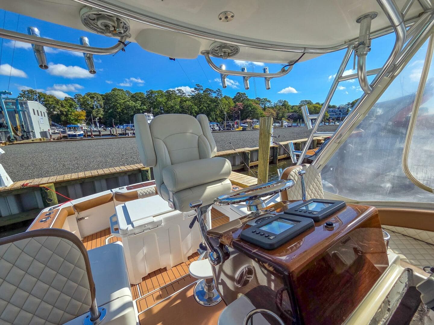 2005 Egg Harbor 35' Predator Express