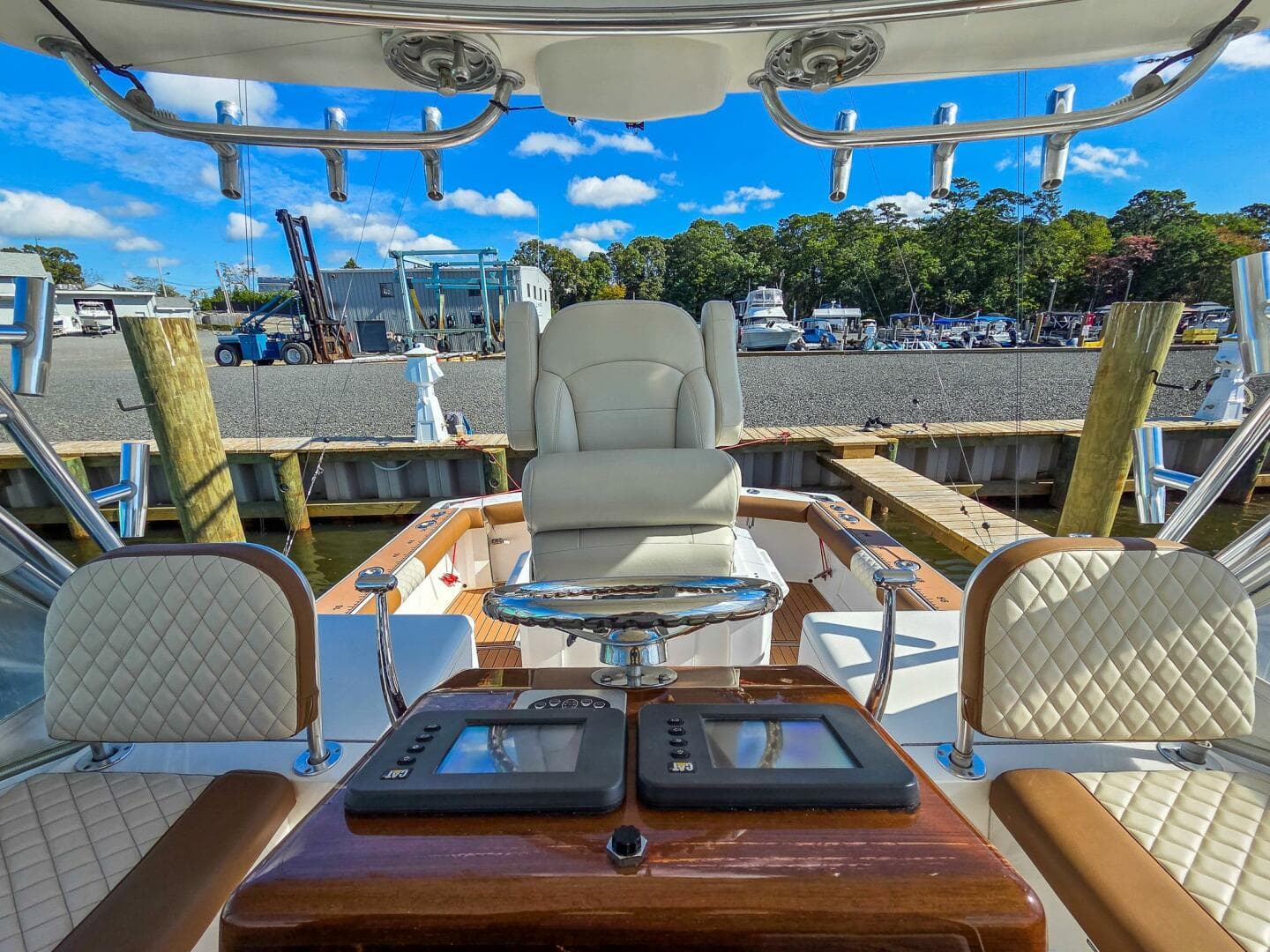 2005 Egg Harbor 35' Predator Express