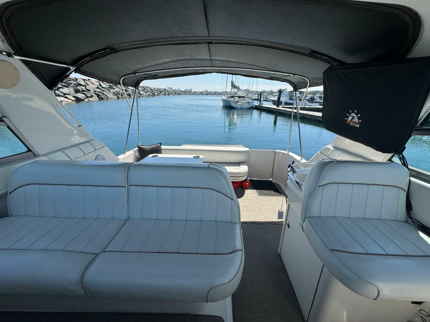 1997 Sea Ray 330 Sundancer