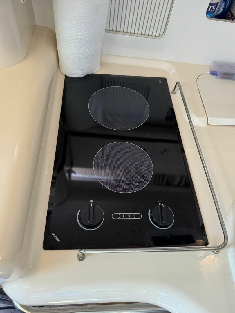 1997 Sea Ray 330 Sundancer