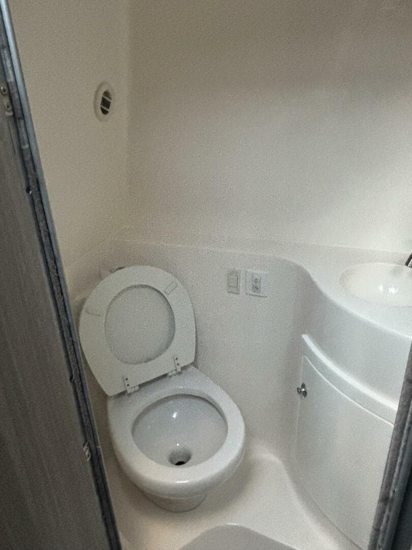 2021 Regal 26 Express