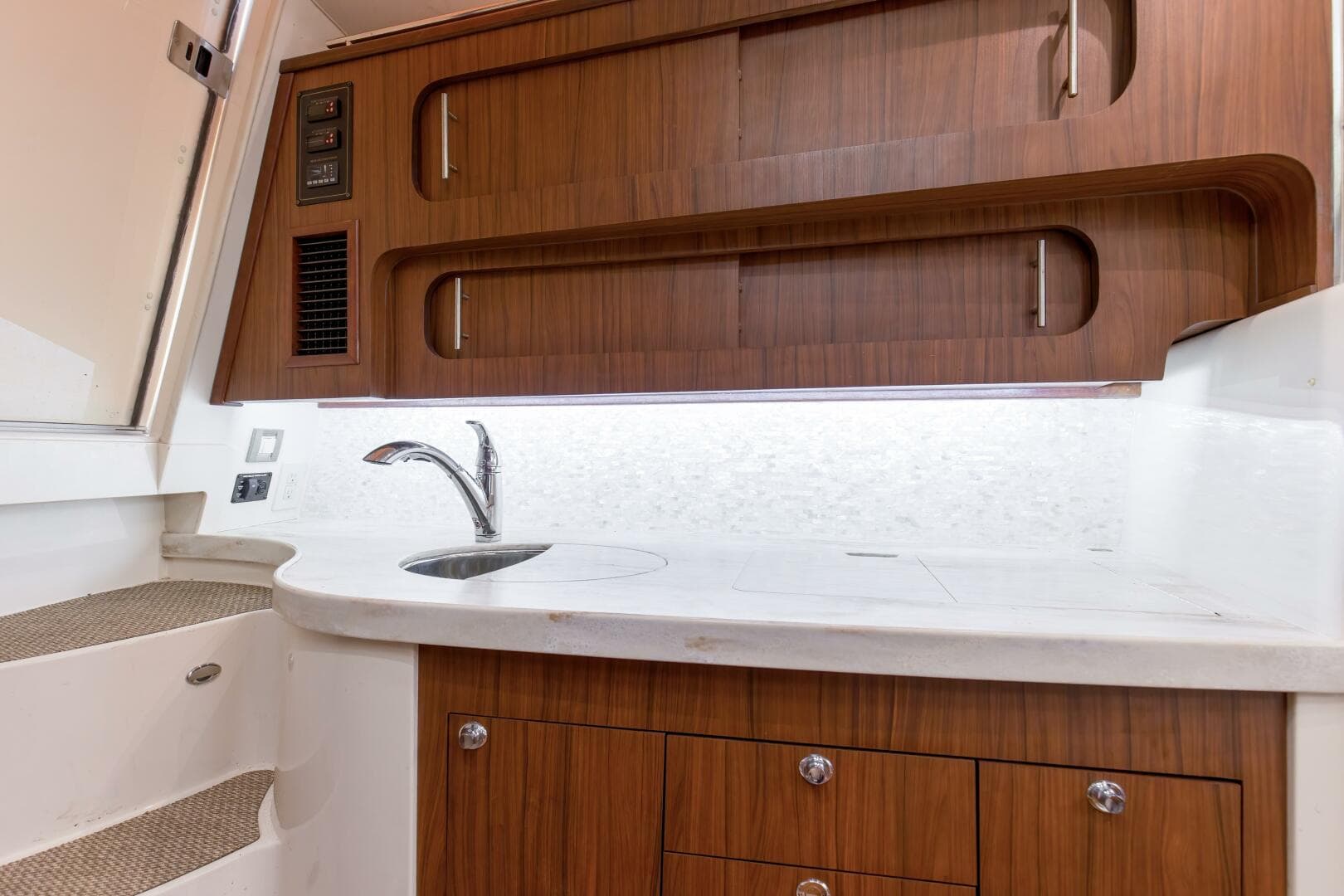 2016 37 Grady White 370 Express Papa's Dream Galley (2)