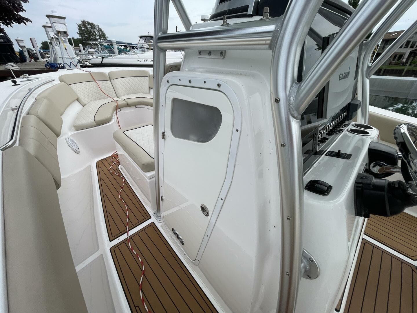 2017 Sea Fox 288 Commander