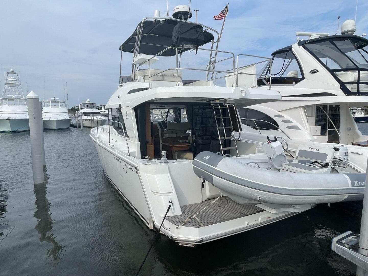 2018 Beneteau Swift Trawler 35- Flybridge