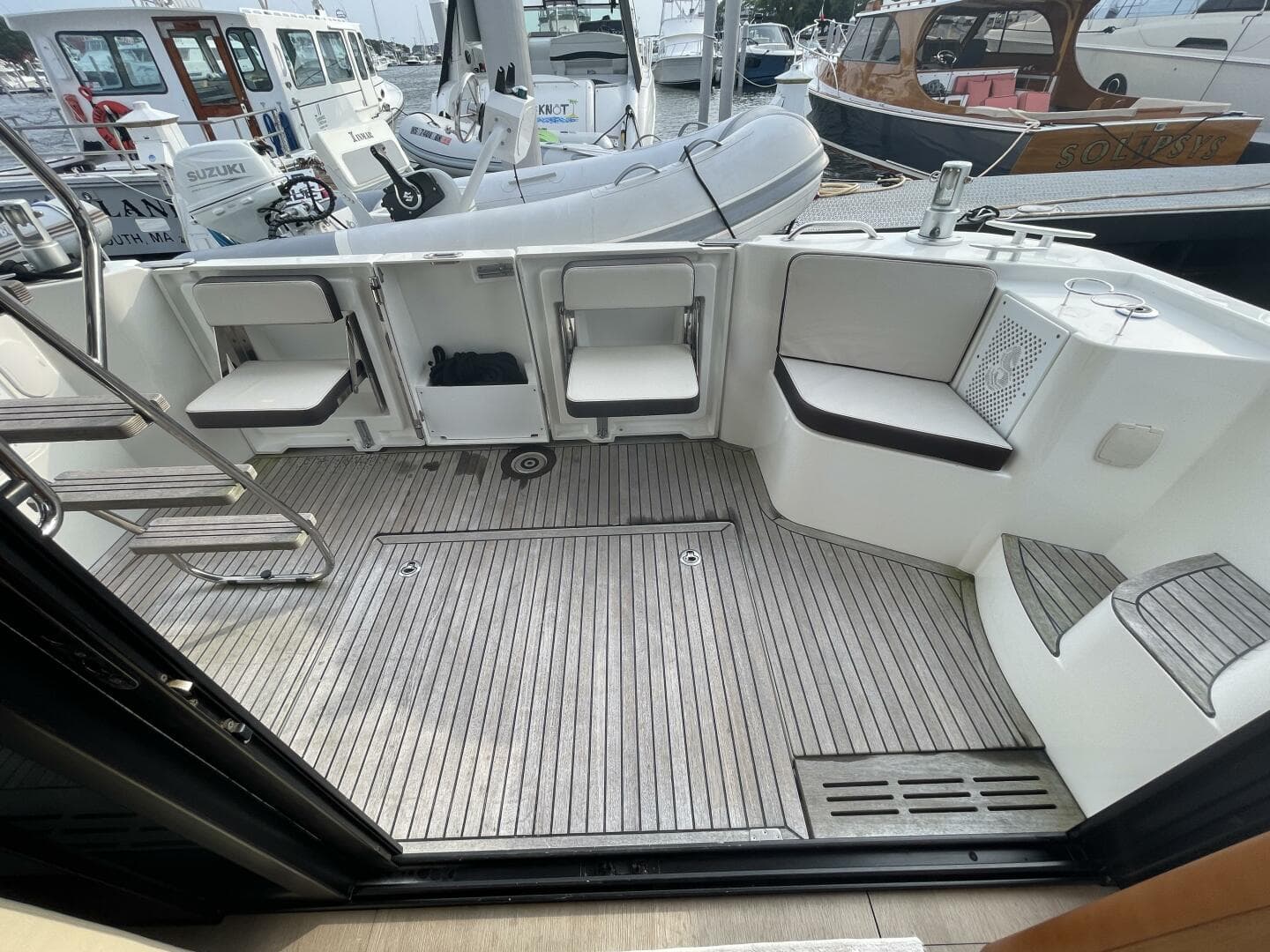 2018 Beneteau Swift Trawler 35- Flybridge