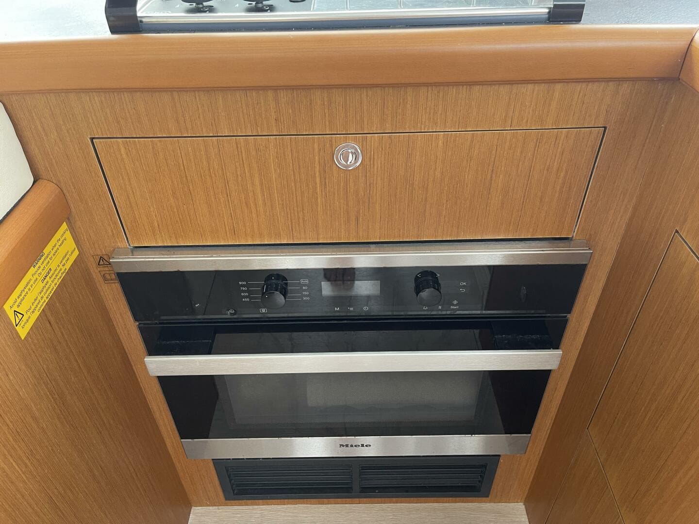 2018 Beneteau Swift Trawler 35- Flybridge