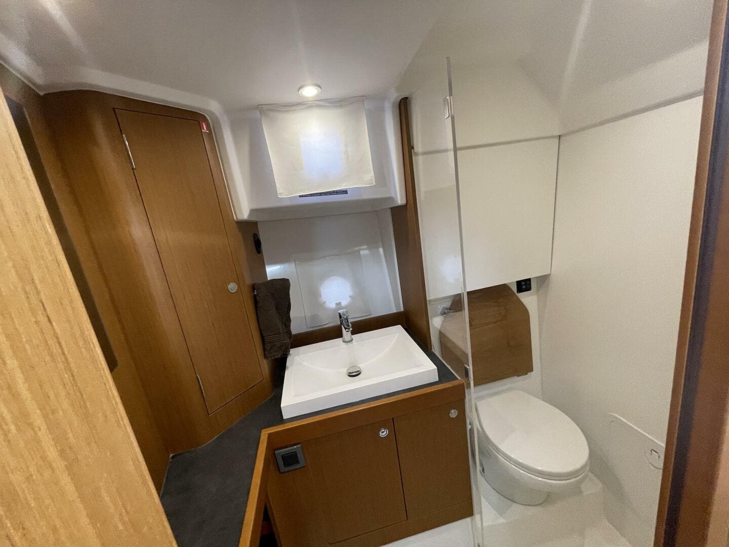 2018 Beneteau Swift Trawler 35- Flybridge