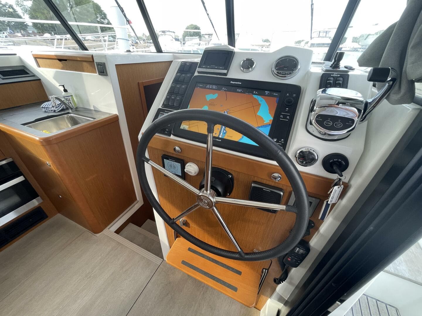 2018 Beneteau Swift Trawler 35- Flybridge