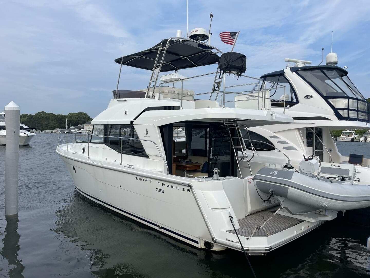 2018 Beneteau Swift Trawler 35- Flybridge
