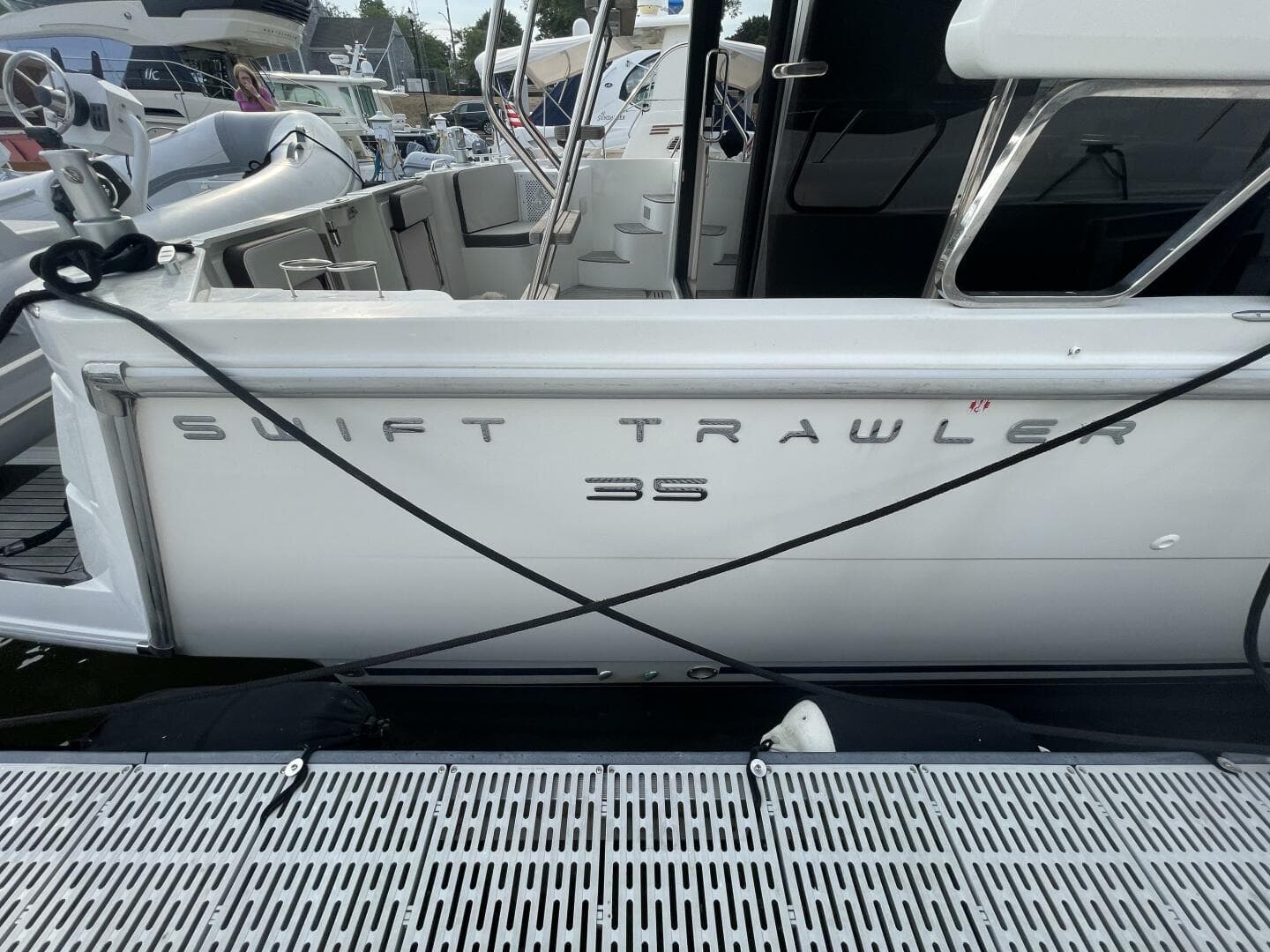2018 Beneteau Swift Trawler 35- Flybridge