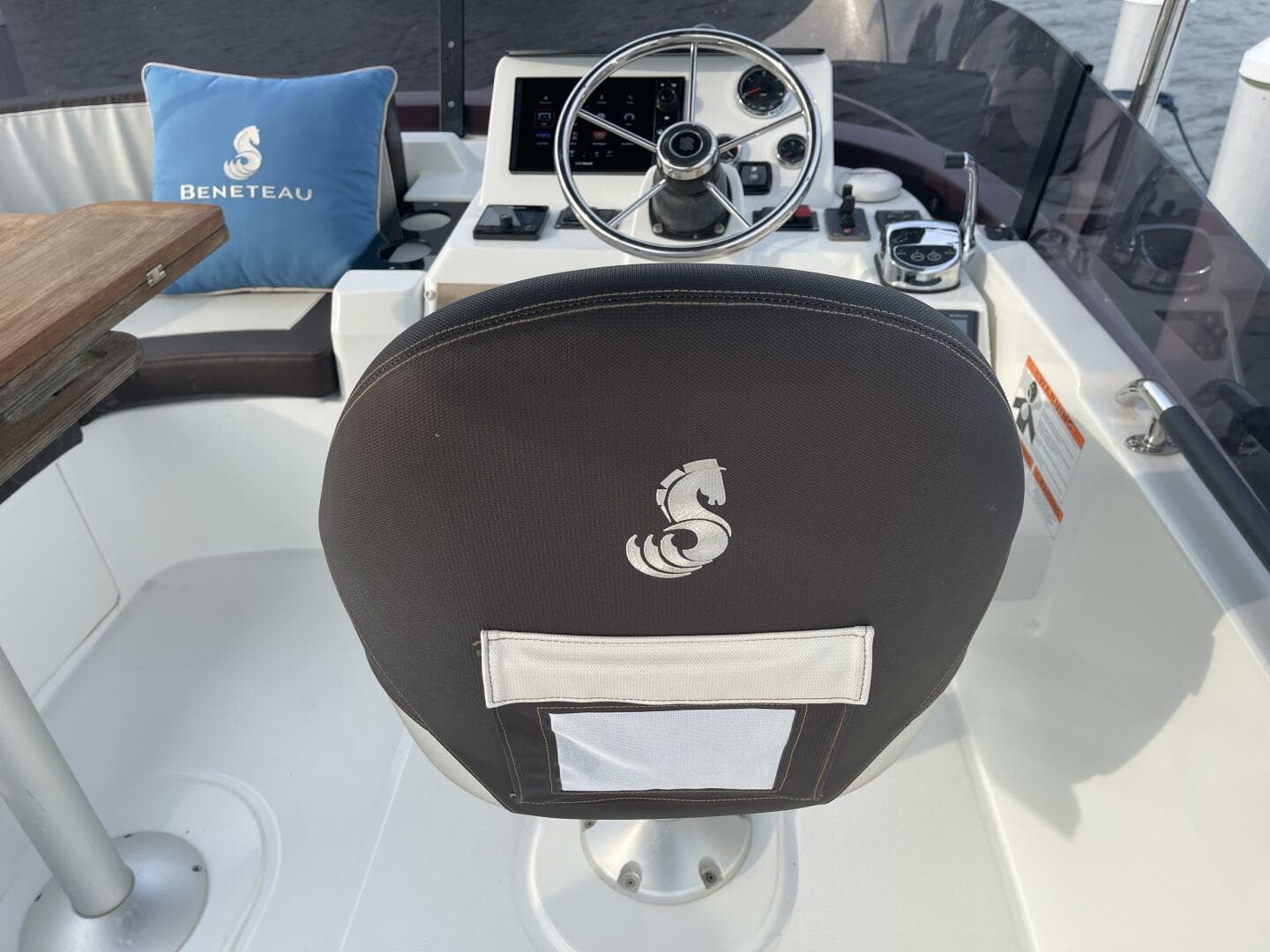 2018 Beneteau Swift Trawler 35- Flybridge