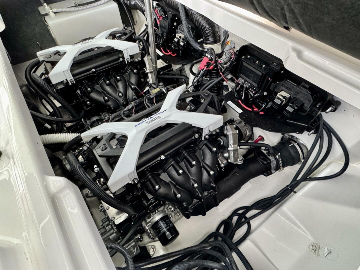 2024 Yamaha Boats 252 SD