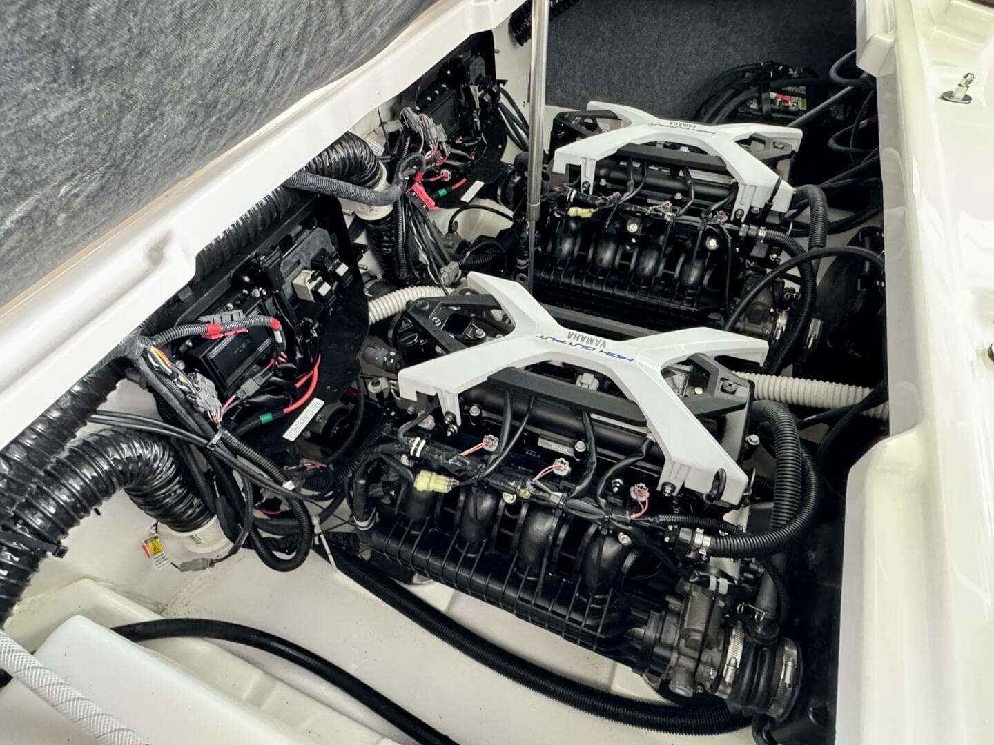 2024 Yamaha Boats 252 SD