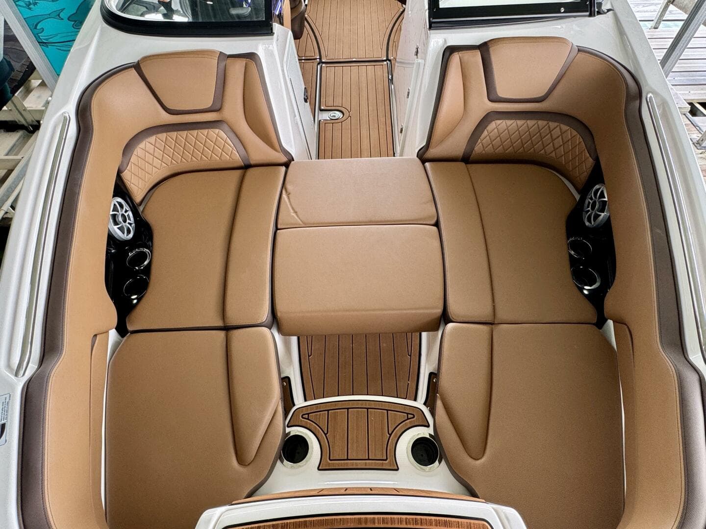 2024 Yamaha Boats 252 SD